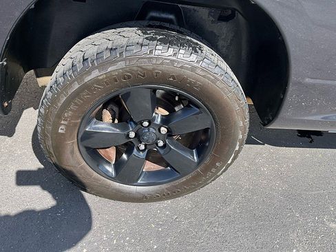Used 2018 RAM 1500 Express w/ Express Value Package AWD/4WD image 11