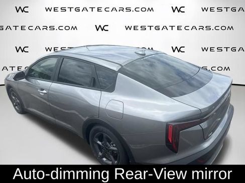 Used 2025 Kia Telluride EX w/ EX Captain's Chair Package FWD image 27