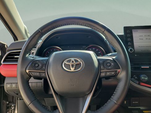 Used 2022 Toyota Camry XSE FWD image 12