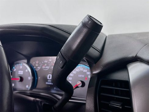 Used 2020 Chevrolet Suburban Premier image 16