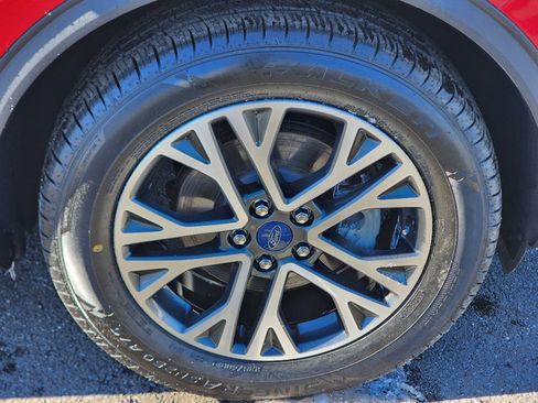 Used 2021 Ford Escape SEL image 4