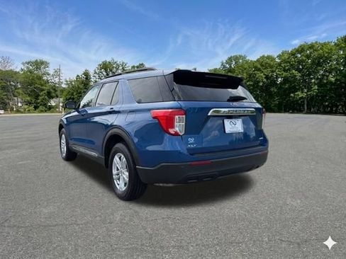 Used 2022 Ford Explorer XLT AWD/4WD image 6