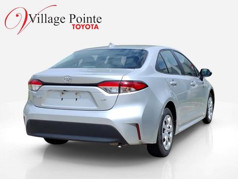 Used 2024 Toyota Corolla LE FWD image 4