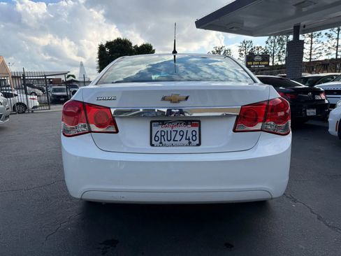 Used 2011 Chevrolet Cruze LS image 10