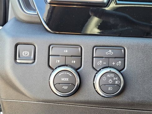 New 2026 GMC Sierra 2500 SLE w/ SLE Value Package; image 24