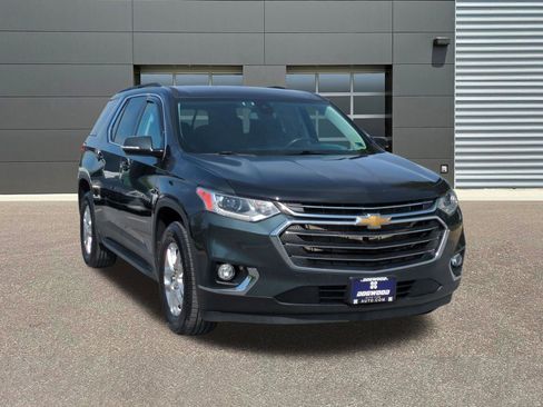 Used 2020 Chevrolet Traverse LT w/ LPO, 'HIT The Road' Package AWD/4WD image 1