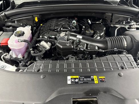 New 2025 Jeep Grand Cherokee Limited w/ Black Appearance Package image 22