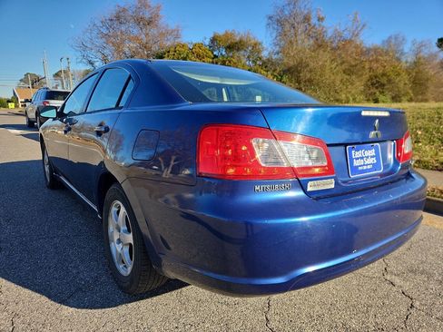 Used 2009 Mitsubishi Galant ES image 4