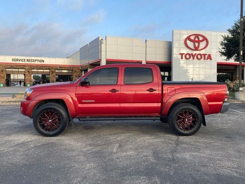 Used 2011 Toyota Tacoma PreRunner w/ SR5 Pkg #2 RWD image 8