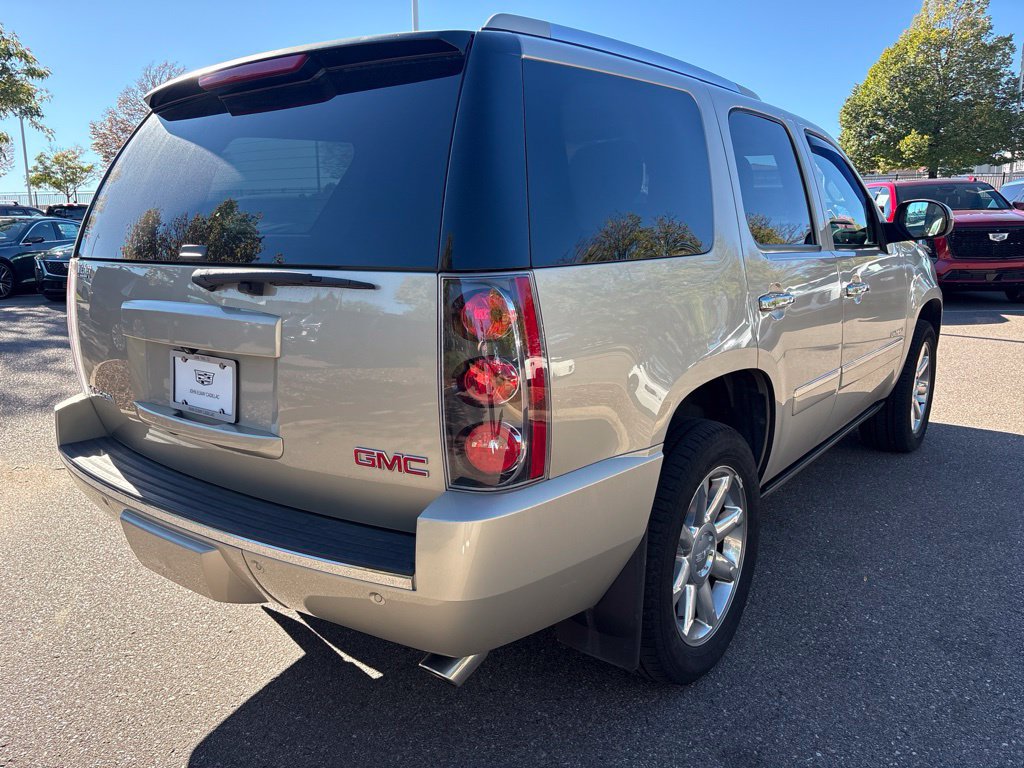 Used 2014 GMC Yukon Denali AWD/4WD image 5