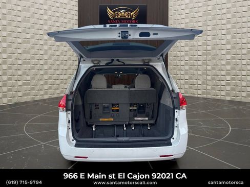 Used 2014 Toyota Sienna LE FWD image 29