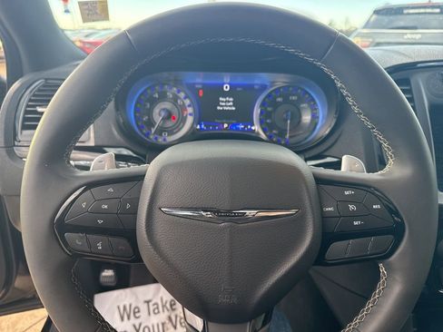 Certified 2023 Chrysler 300 S image 8