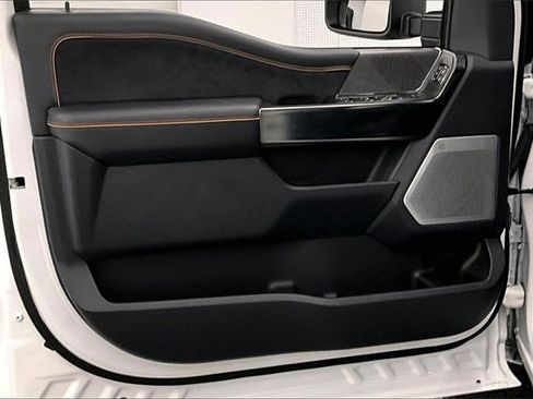 Used 2024 Ford F250 Platinum image 17