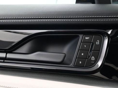 Certified 2026 Porsche Panamera image 17