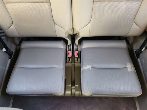 Used 2019 Lexus GX 460 image 35