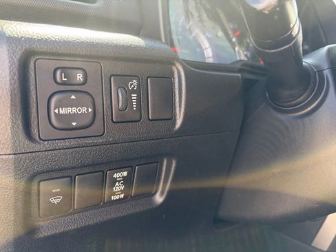 Used 2019 Toyota 4Runner SR5 Premium AWD/4WD image 30