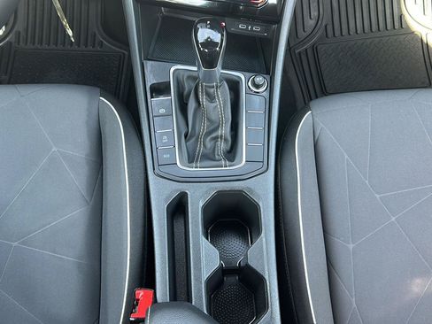 Used 2025 Volkswagen Jetta Sport FWD image 16