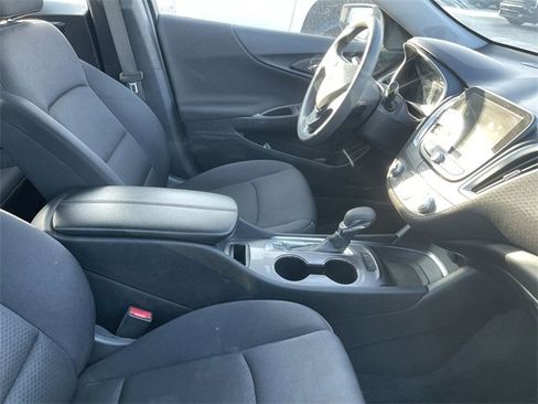 Used 2024 Chevrolet Malibu LT image 11
