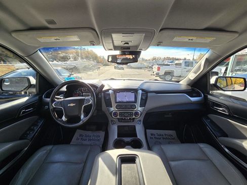 Used 2018 Chevrolet Suburban LT image 20