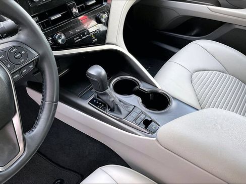 Certified 2024 Toyota Camry SE FWD image 20
