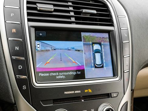 Used 2019 Lincoln Nautilus Reserve image 26