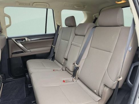 Used 2020 Lexus GX 460 Premium w/ Premium Package AWD/4WD image 37