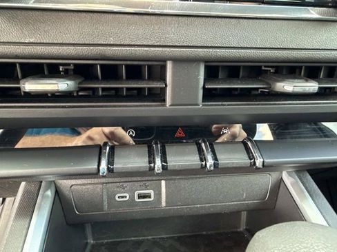 Used 2023 Chevrolet Colorado Trail Boss w/ Technology Package image 25