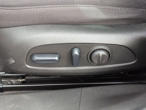 Used 2024 Chevrolet Malibu LT image 30