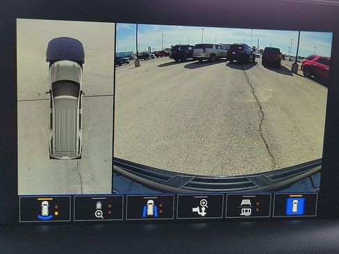 Used 2022 Chevrolet Suburban RST w/ Luxury Package RWD image 14
