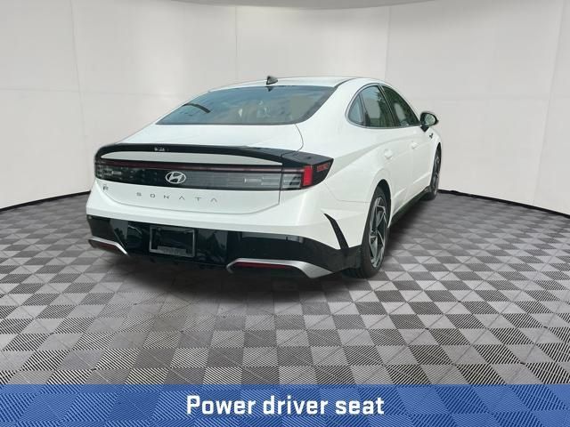 New 2026 Hyundai Sonata SEL FWD image 8