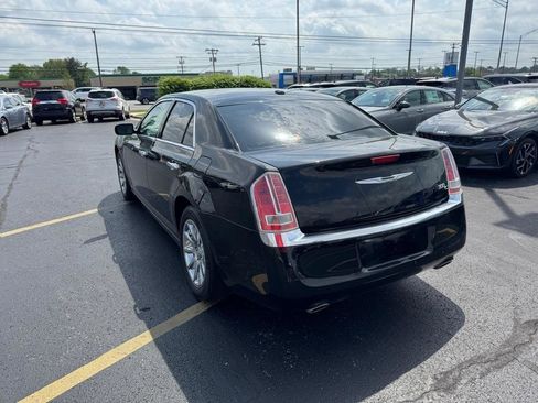 Used 2014 Chrysler 300 C image 7