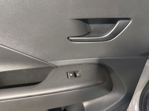 Used 2024 Hyundai Kona SE image 24