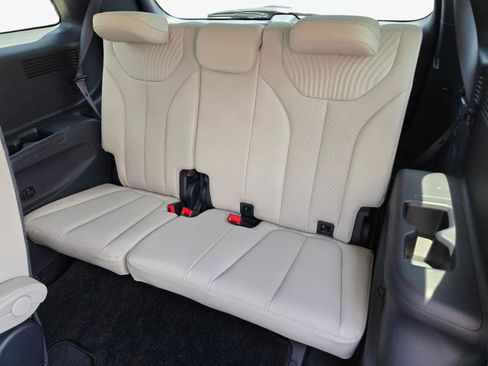 Used 2025 Hyundai Palisade Calligraphy FWD image 20