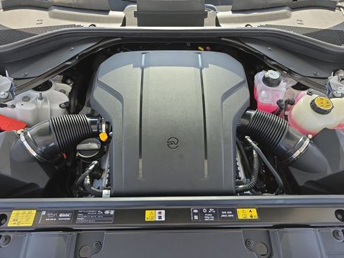 New 2026 Land Rover Range Rover SV AWD/4WD image 33