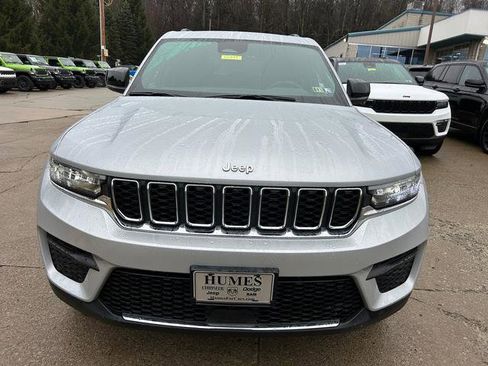 New 2025 Jeep Grand Cherokee Laredo X w/ Luxury Tech Group I image 3