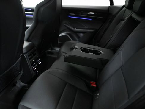 Certified 2025 Porsche Macan 4S Electric image 29