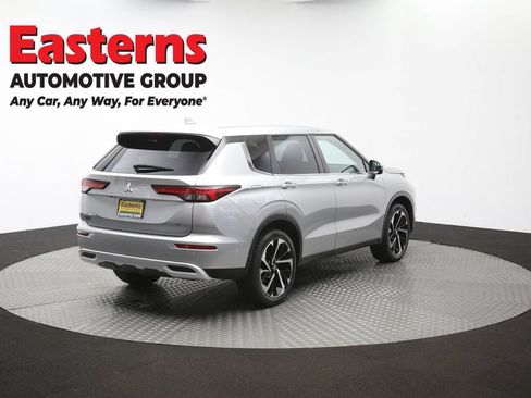 Used 2024 Mitsubishi Outlander SE AWD/4WD image 40