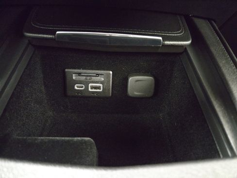 Certified 2020 Cadillac XT4 Sport w/ Sun And Sound Package image 27