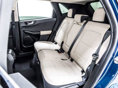 Used 2020 Ford Escape SE Sport image 28