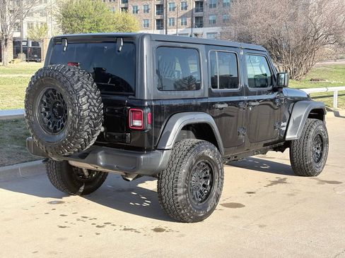 Used 2018 Jeep Wrangler Unlimited Sport image 4