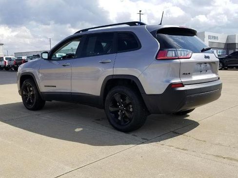 Used 2020 Jeep Cherokee Latitude Plus image 5