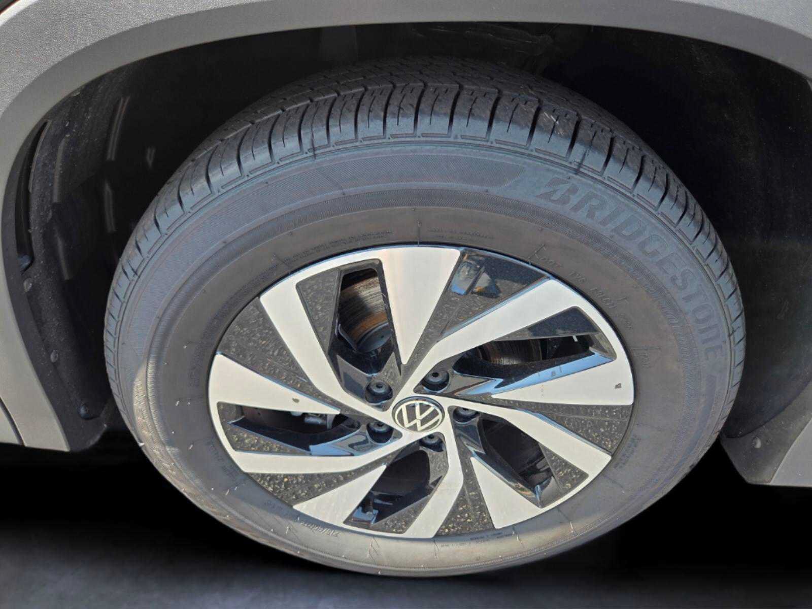 Used 2026 Volkswagen Tiguan S FWD image 9