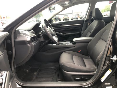 Used 2023 Nissan Altima 2.5 SV w/ SV Premium Package AWD/4WD image 25