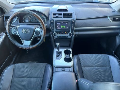 Used 2014 Toyota Camry SE FWD image 15