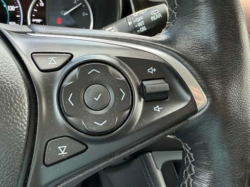 Used 2019 Buick Envision Premium AWD/4WD image 16