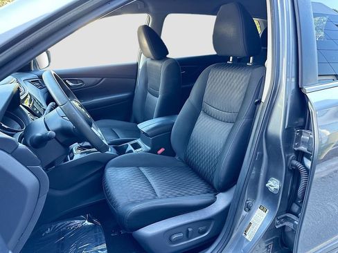 Used 2017 Nissan Rogue SV image 20