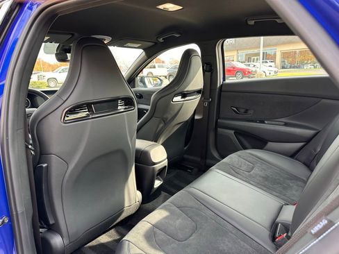 Certified 2025 Hyundai Elantra N image 16