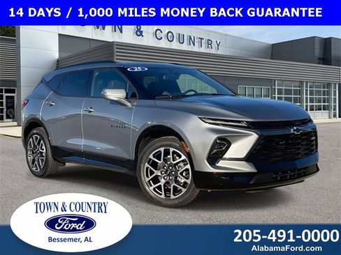 Used 2025 Chevrolet Blazer RS image 1