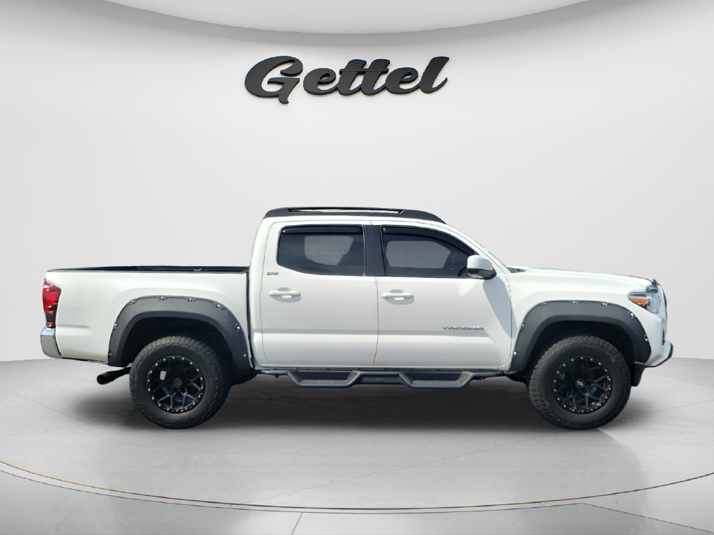 Used 2021 Toyota Tacoma SR5 RWD image 4