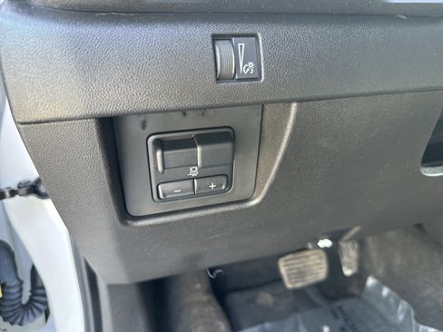 Certified 2023 Chevrolet Colorado Trail Boss w/ Technology Package AWD/4WD image 11